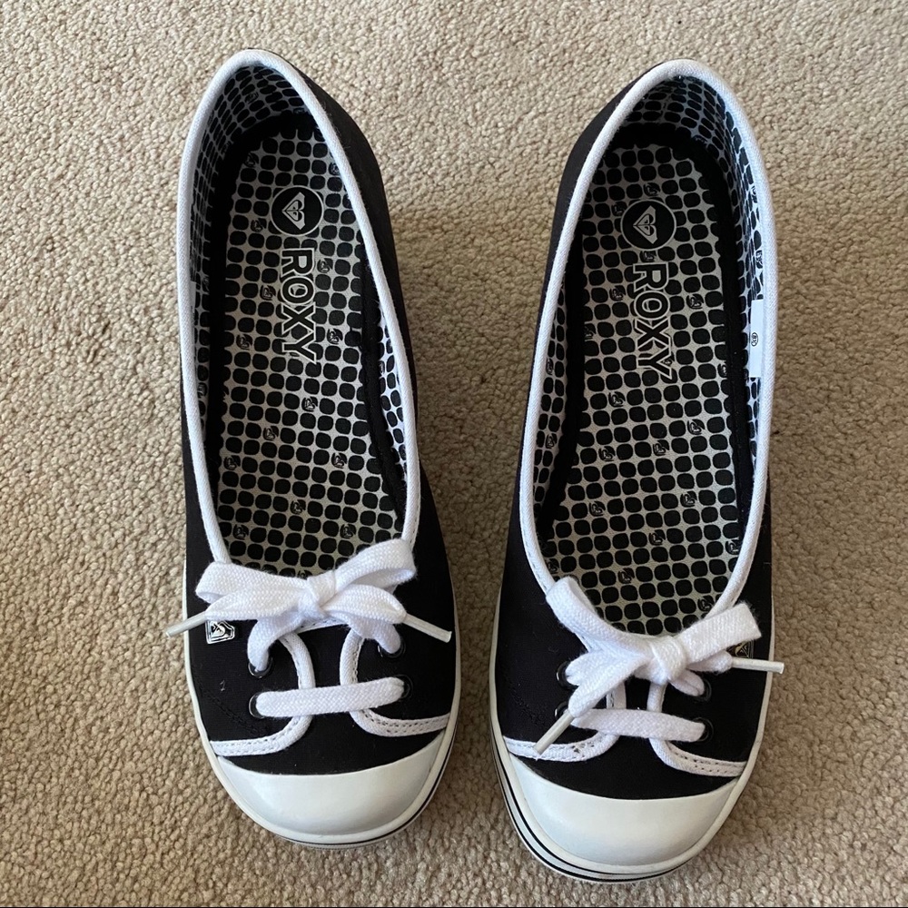 Wedged heel sneaker flat